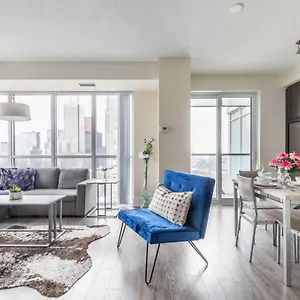 https://stunning-views-of-downtown-luxury-high-rise-with-king-bed.niagara-fallshotels.com