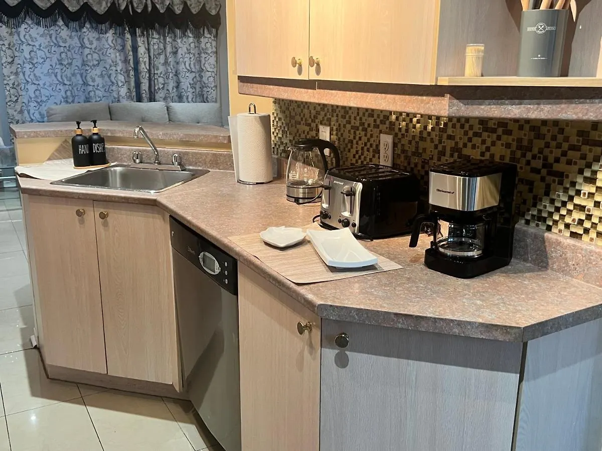 Amazing 4-Bedrooms Montréal Hébergement de vacances