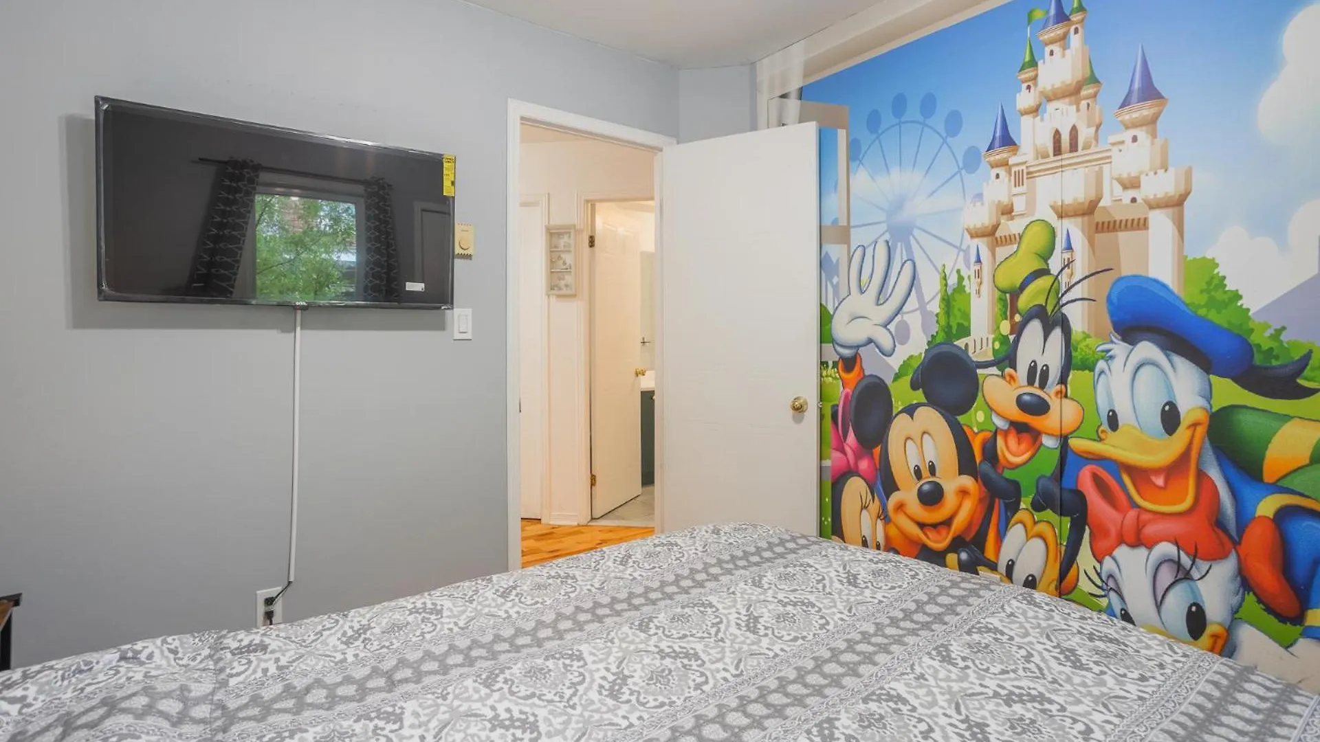 Hébergement de vacances Amazing 4-Bedrooms Montréal Canada